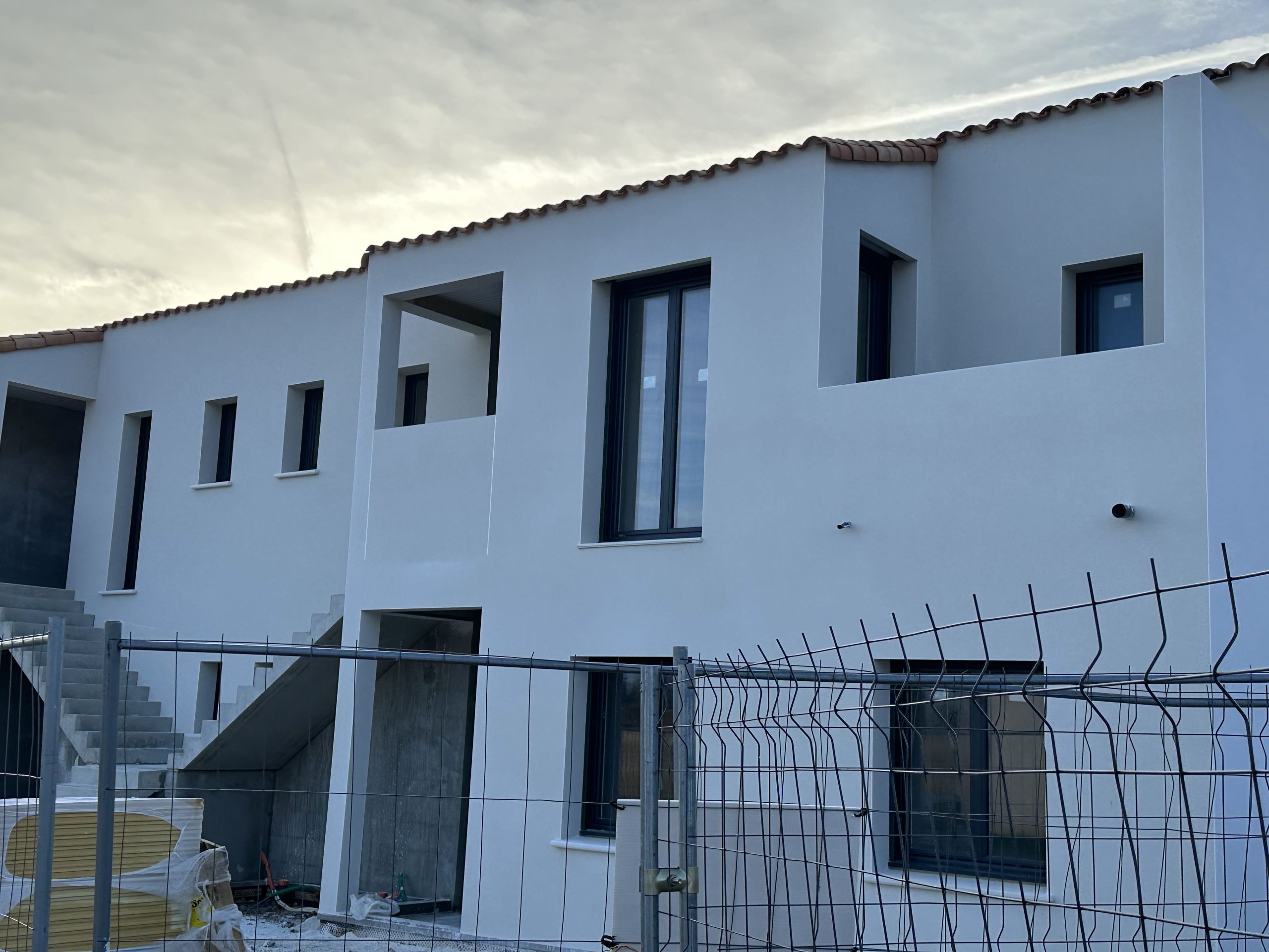 Pose de gouttière à Longeville sur mer par Dalles Vendée Aluminium